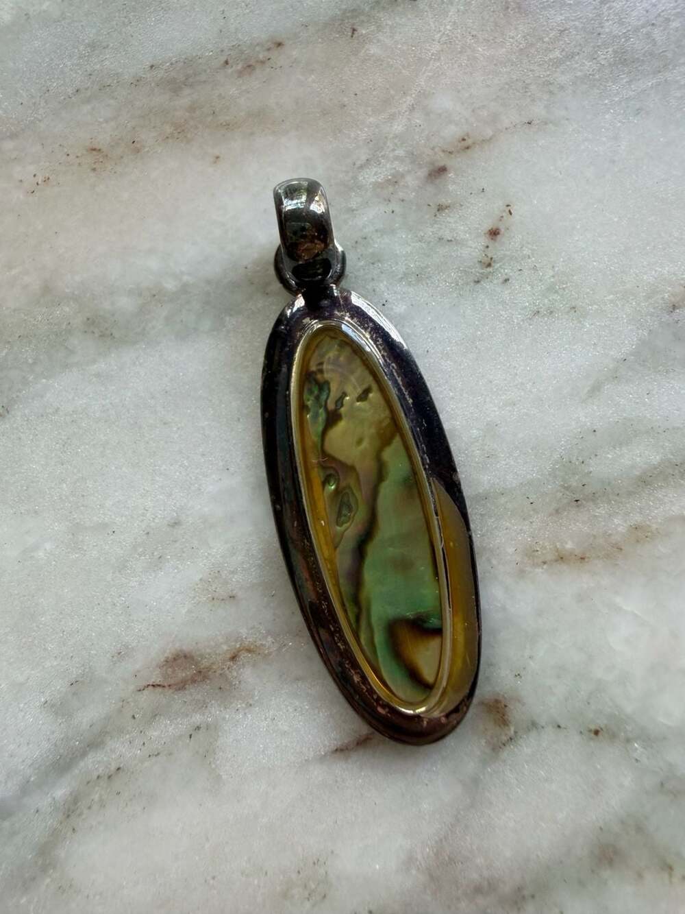 KCG Vintage Oval Abalone Shell Pendant